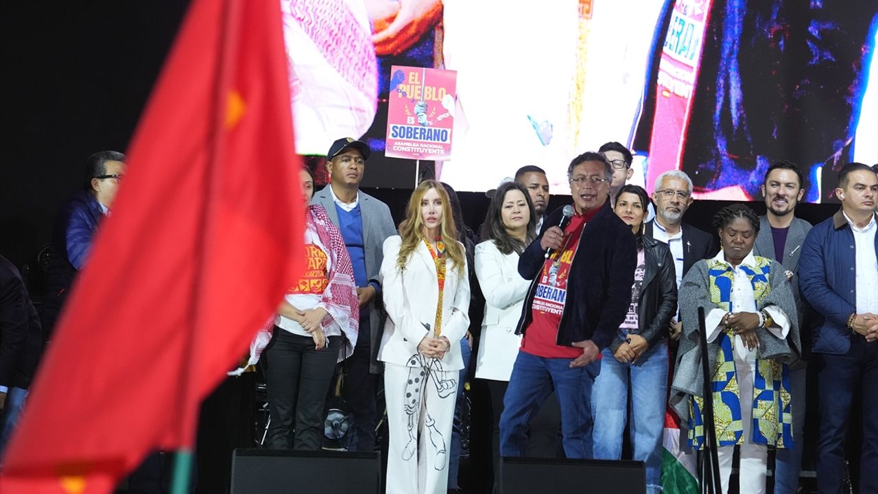 ABD'den Kolombiya'ya yaptırım: Petro destekçileri sokaklarda