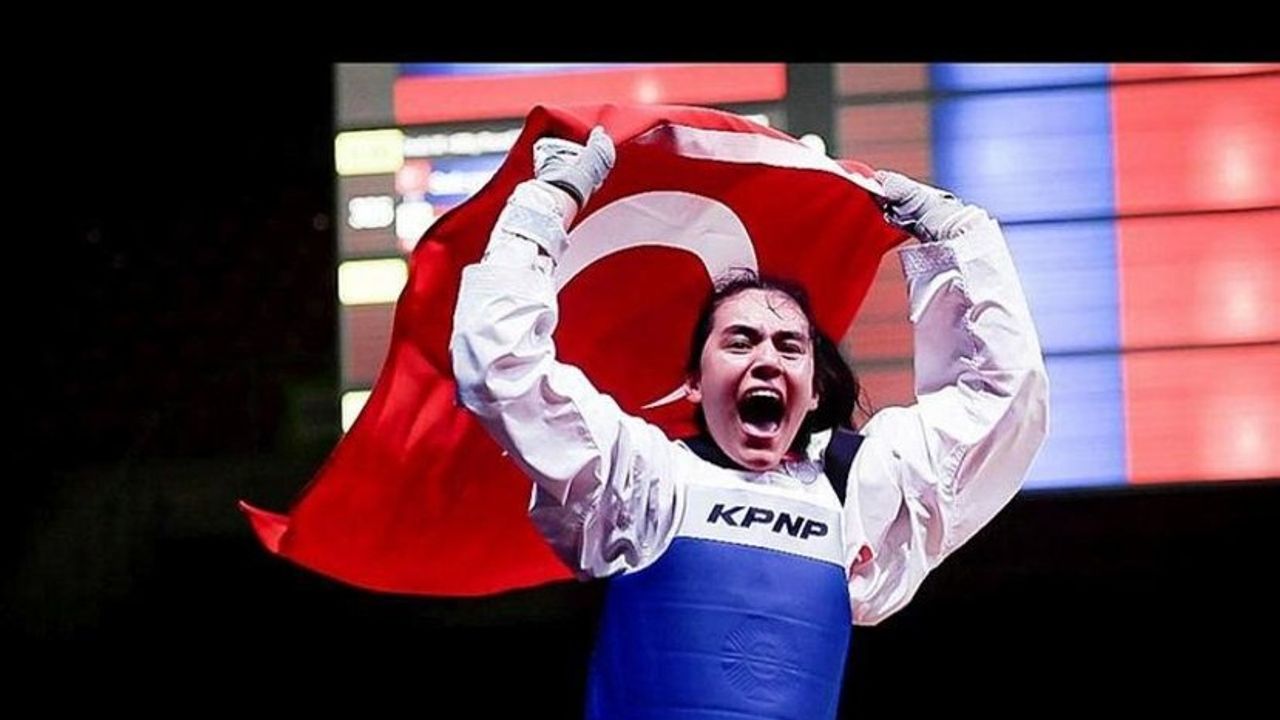 Sude Yaren Uzunçavdar dünya üçüncüsü
