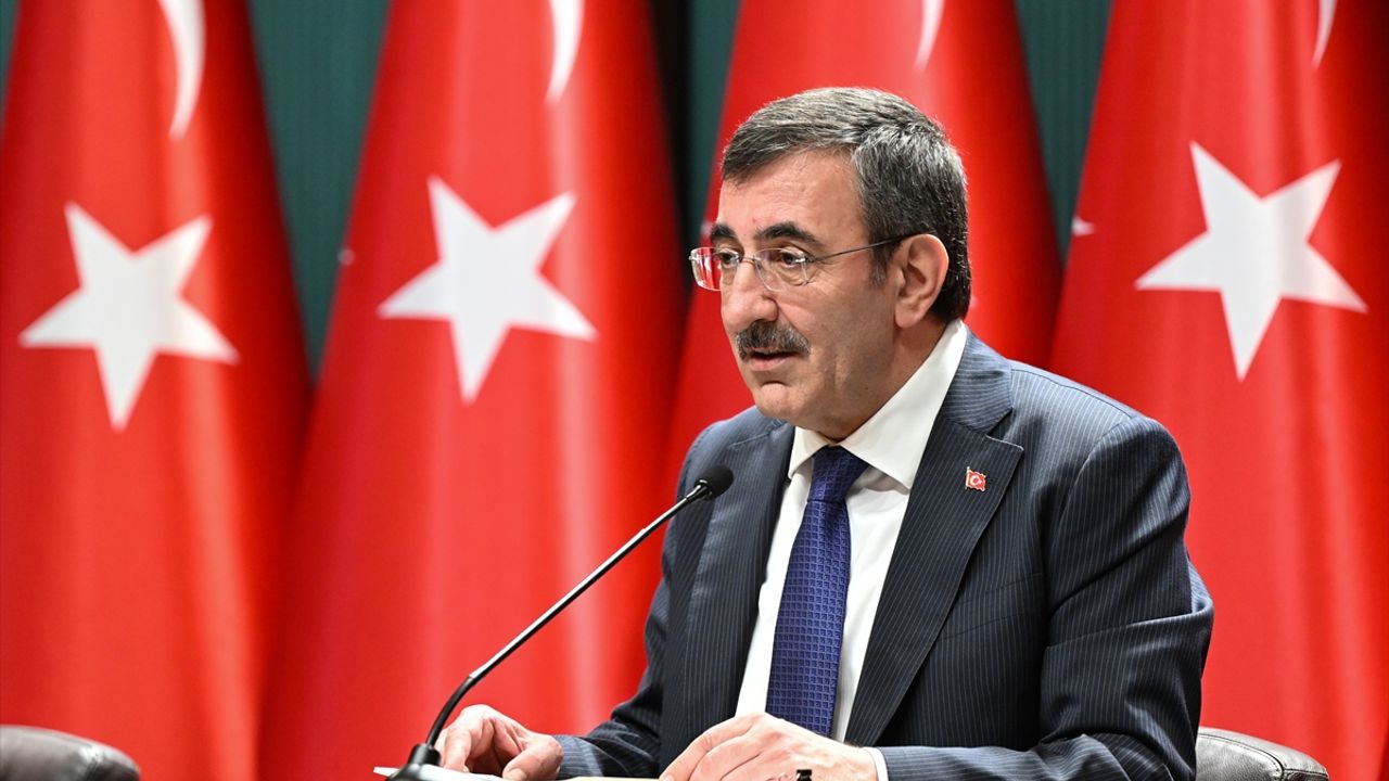 Karar Resmi Gazete'de: Cevdet Yılmaz vekalet edecek