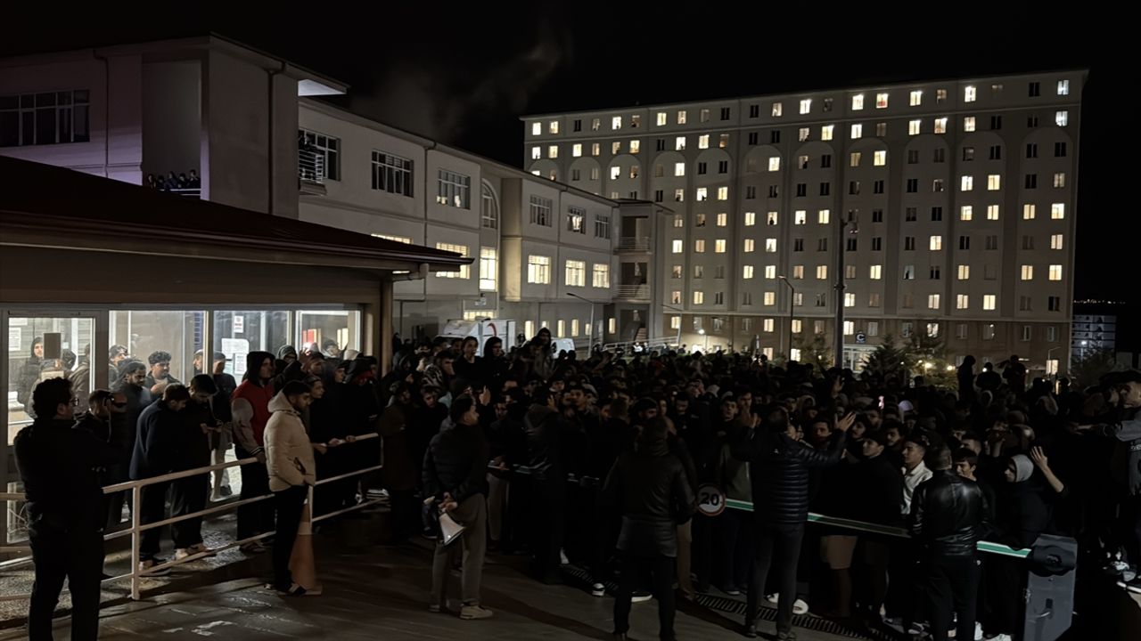 Edirne’de öğrenci yurdunda “su kesintisi” protestosu