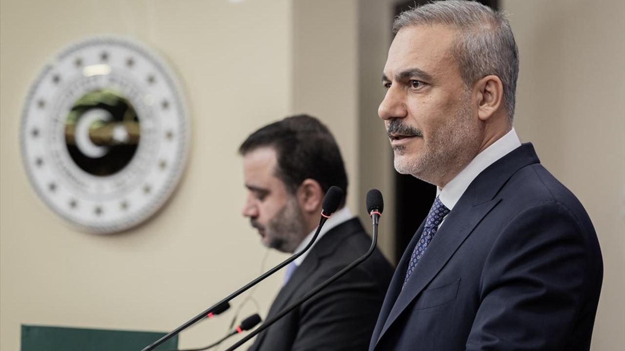 Bakan Fidan'dan Suriye çağrısı: Yaptırımlar kaldırılsın