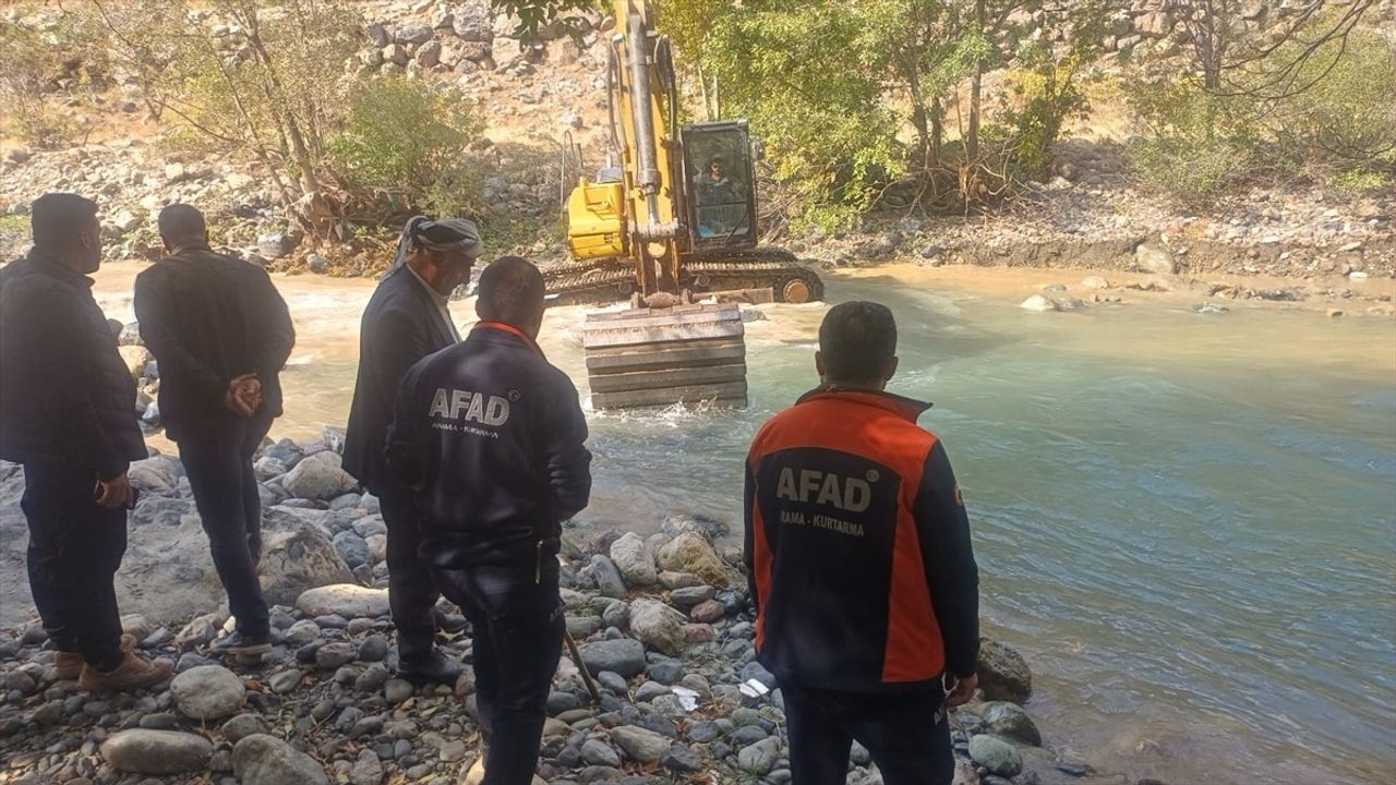 Hakkari'de bir genç derede kayboldu: Aramada bir ize rastlanmadı