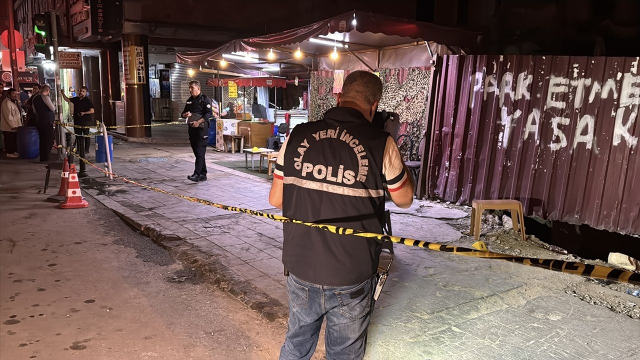 Adana'da çay ocağına silahlı saldırı: Polis kovaladı şüpheli yakalandı