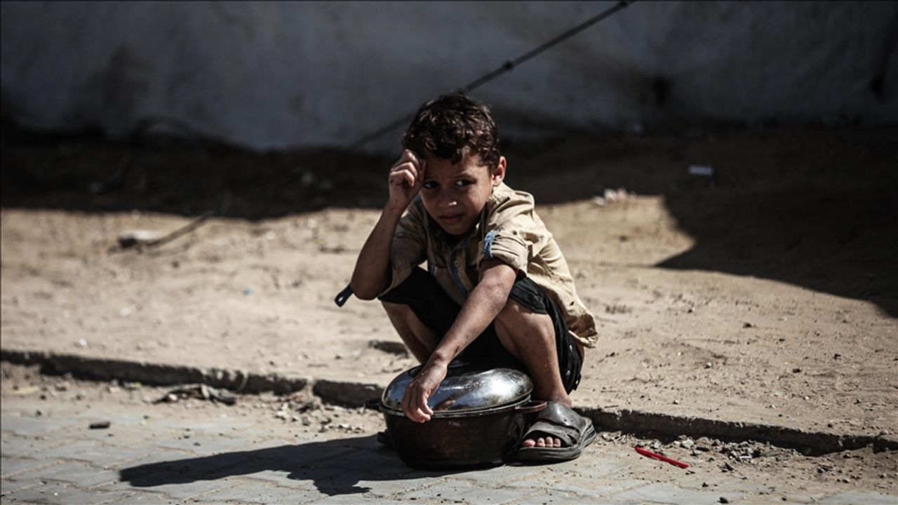 Ateşkes ilan edildi ama Gazzeli çocuklar açlığın pençesinde
