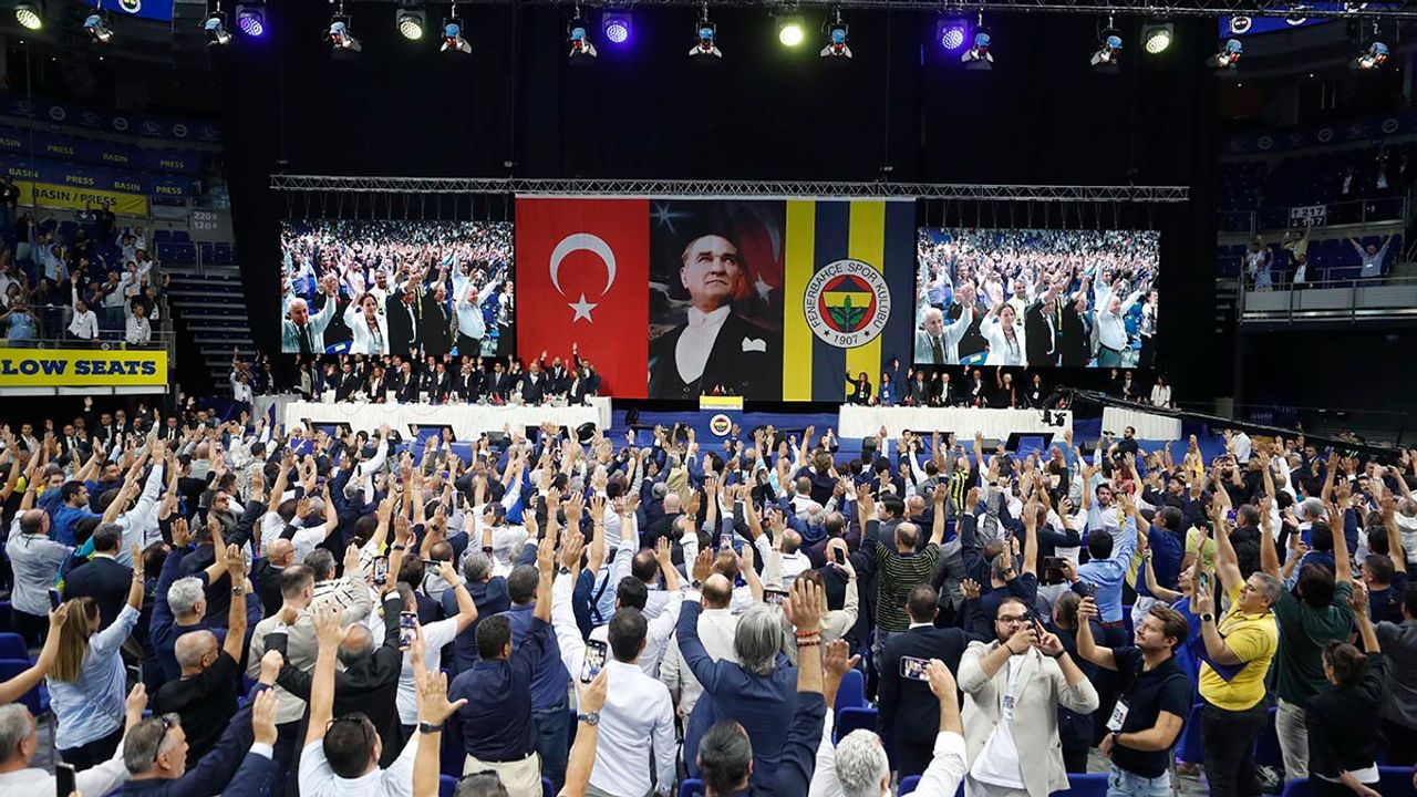 Fenerbahçe'de Olağanüstü Genel Kurul toplantısı başladı