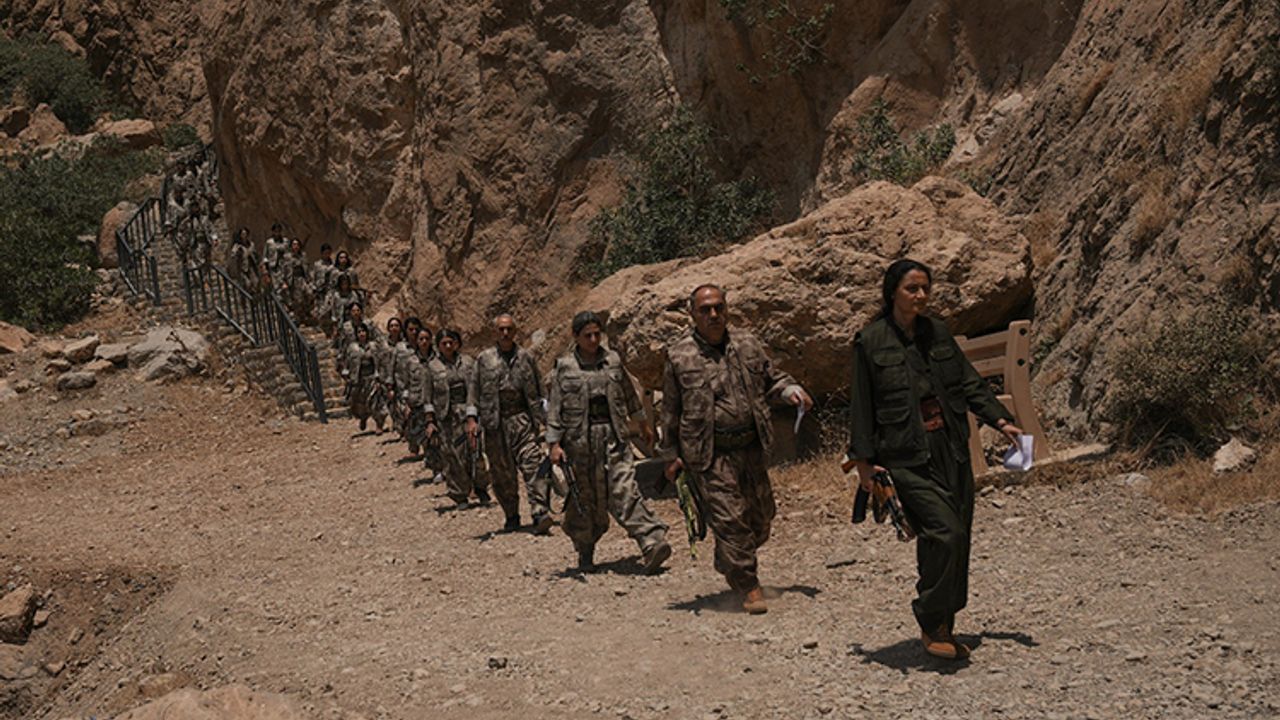 Terör örgütü PKK yarın tarihi bir adım atacağını duyurdu