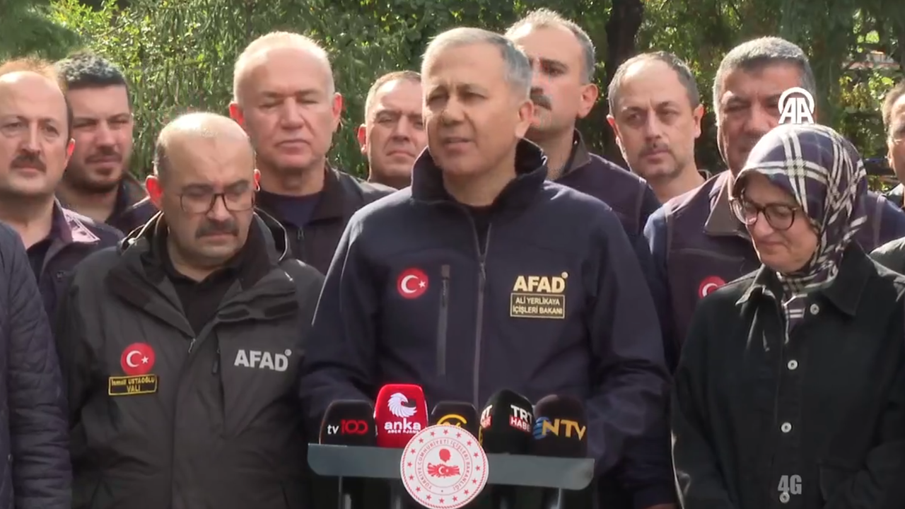 Bakan Yerlikaya depremde son durumu açıkladı: Sındırgı'da 507 çağrı alındı
