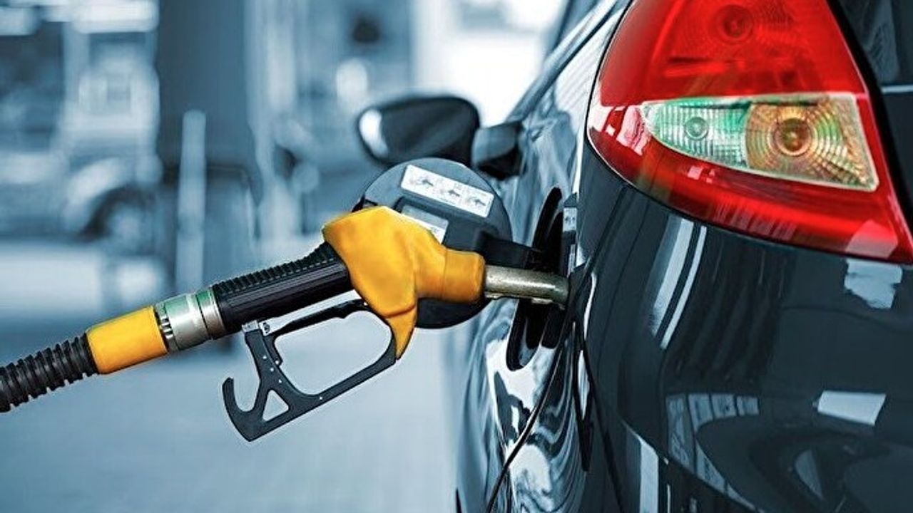 Türkiye'de 600 şubesi olan petrol devi satılıyor