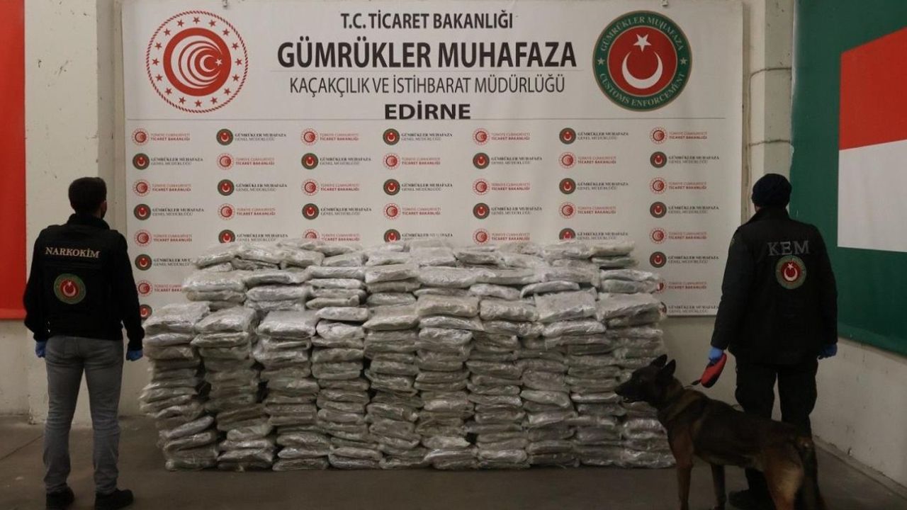2 sınır kapısında 524 kilo 336 gram uyuşturucu ele geçirildi