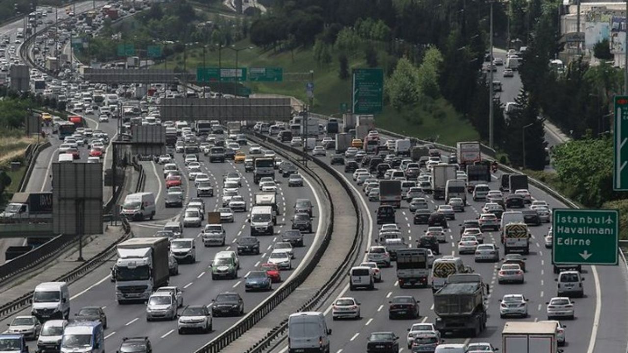 Eski tip ehliyeti yenilemek için son 2 gün! 7 bin 500 lira ödeyecekler