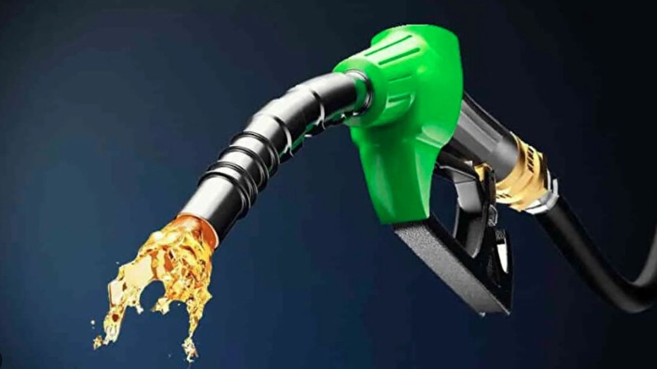 Benzine 1 lira 14 kuruş zam geldi