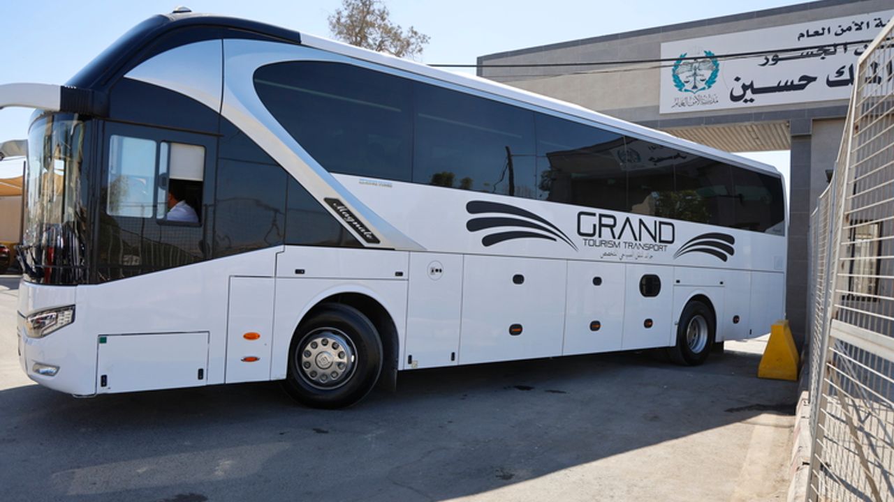 İsrail’in alıkoyduğu Türk vatandaşları sınır kapısına getirildi