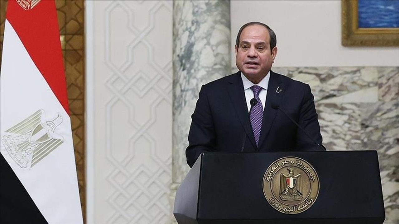 Sisi'den Trump'a yeşil ışık: "Katılımı harika olur"
