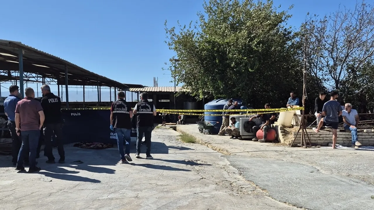 Aydın''da süt kamyonunun altında kalan 3 yaşındaki çocuk öldü