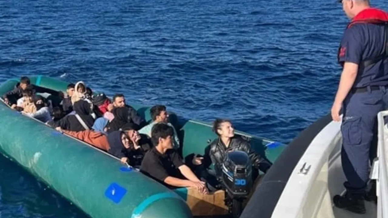 Çanakkale''de 24 düzensiz göçmen yakalandı