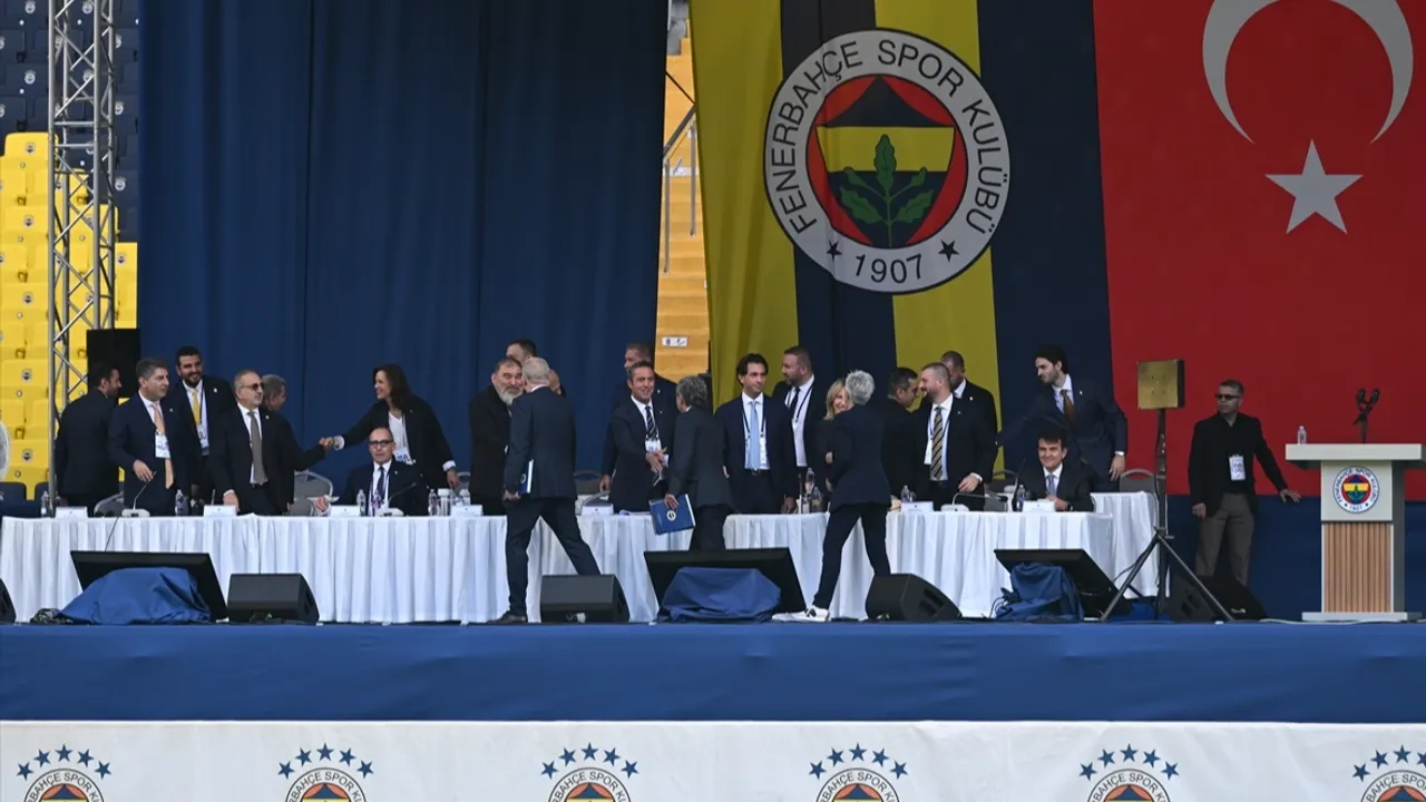 Fenerbahçe''de tarihi genel kurul
