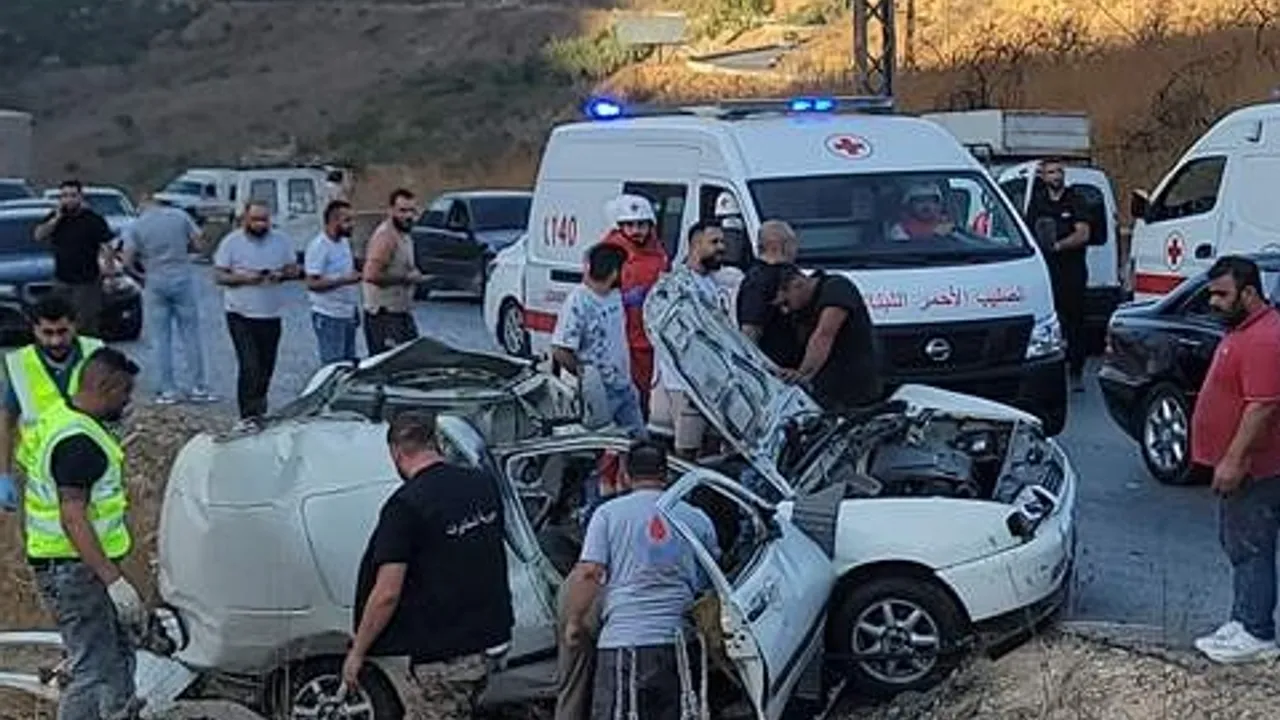 İsrail''in Lübnan''ın güneyinde bir araca düzenlediği saldırıda 1 kişi öldü