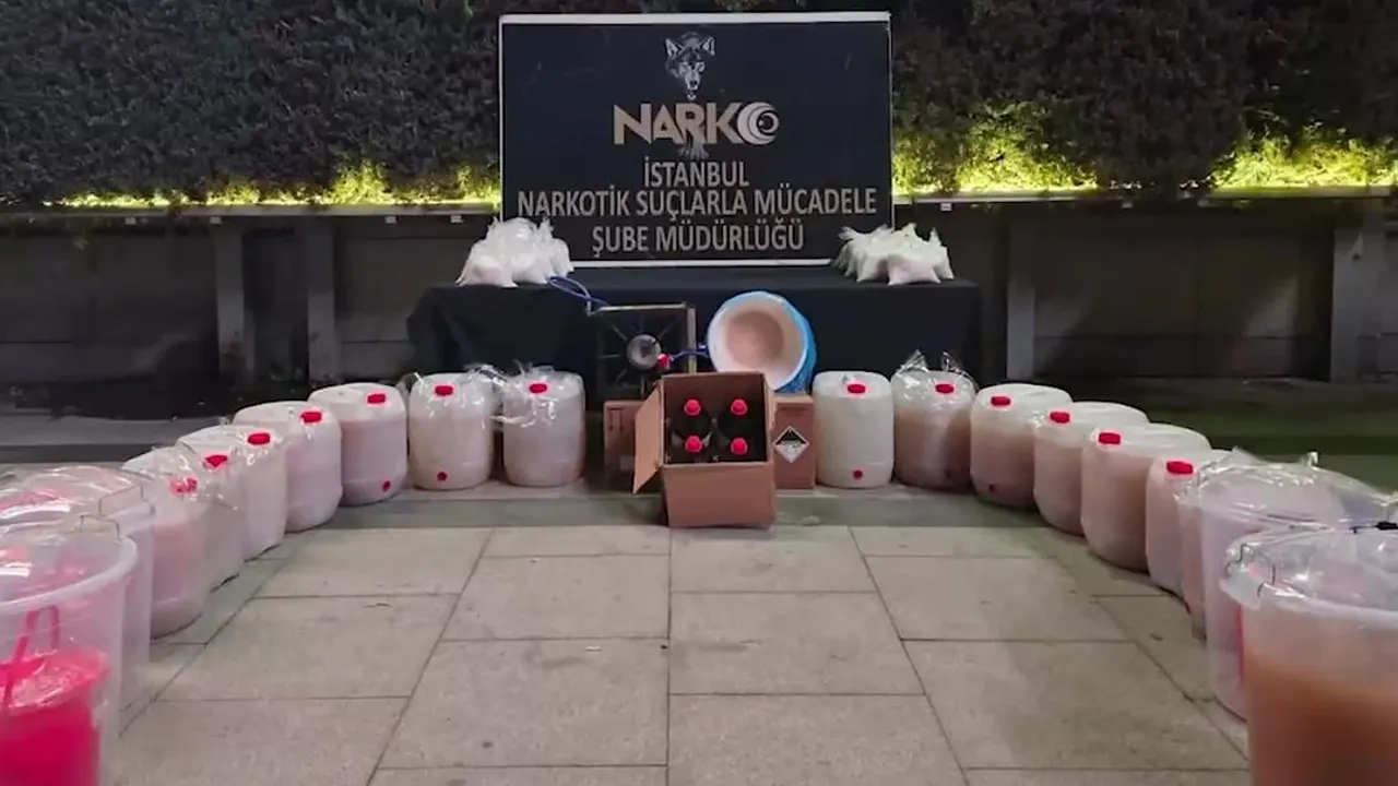 İstanbul''da zehir tacirlerine operasyon: 442 kilogram uyuşturucu ele geçirildi