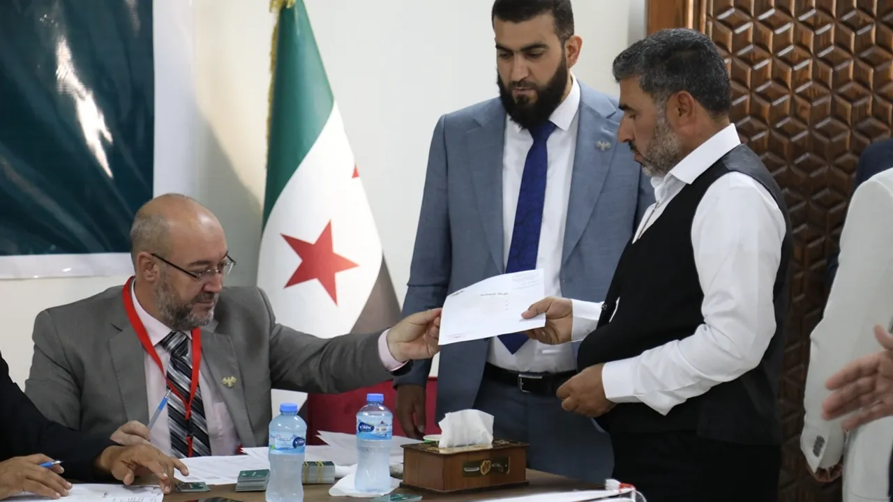 Esad sonrası ilk seçim: Suriye sandık başında