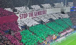Galatasaray tribünlerinden Gazze çağrısı: Soykırımı durdurun