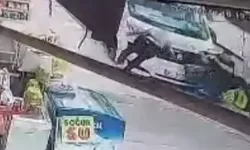 Adana'da minibüs 2 kişiye çarptı