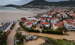 İzmir Foça sular altında: 1 kişi kayıp