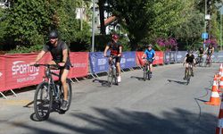 Triatlon yarışları Alanya'da 130 sporcunun katılımıyla başladı