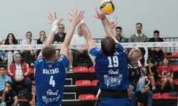 Halkbank, Alanya Belediyespor'u 3-2 mağlup ederek sezona galibiyetle başladı