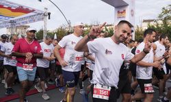 Bakan Bak Cumhuriyet Koşusu'na katıldı