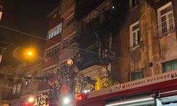 Beyoğlu'nda apartmanda yangın çıktı: Mahsur kalan 6 kişi kurtarıldı