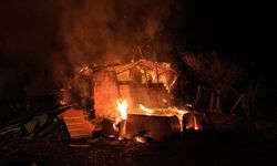 Çorum'da ev yandı: 7 kişi dumandan etkilendi