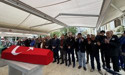 Bir avuç seveni cenazeye geldi: Memik Dede toprağa verildi