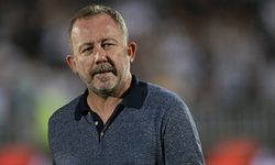 Sergen Yalçın Beşiktaş'a çare arıyor
