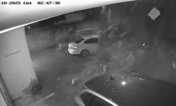 İstinat duvarı çöktü: 3 araçta maddi hasar meydana geldi