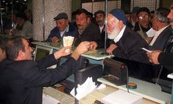 Hükümet bu akşam ‘en düşük emekli maaşı’ için toplanacak