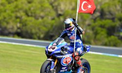 Toprak Razgatlıoğlu 3. kez  dünyanın zirvesinde