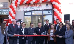 Eskişehir’de Kent berberi açıldı