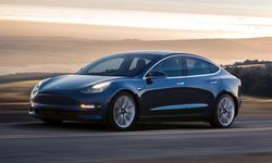 Tesla araçlarını geri çağırıyor