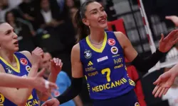 Fenerbahçe derbide Eczacıbaşı'nı devirdi