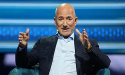 Amazon patronu etkinlikte sürpriz yaptı!