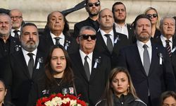 Beşiktaş, Atatürk’ü Dolmabahçe’de andı