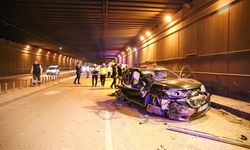 Karşı şeride geçen panelvana çarpan cipteki 2 kişi öldü