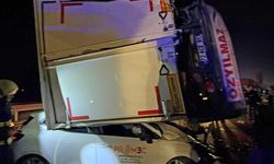 5 araç birbirine girdi: 4 ölü, 13 yaralı var