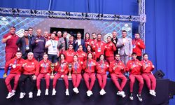 Milli boksörler üç altın ile yurda döndü