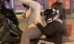 Motosikletiyle ön kaldırdı, kayarak böyle düştü