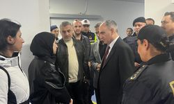 Vali Özkan, kazada yaralanan polis memuru Hatice Ünal’a hastanede geçmiş olsun ziyaretinde bulundu