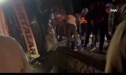Kontrolden çıkan yolcu otobüsü devrildi: Yaralılar var!