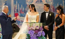 Düğünde karşıt görüşlü siyasiler bir aradaydı