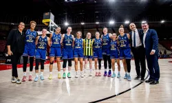 Fenerbahçe Opet Olympiakos'u evinde ikiye katladı: 47-99