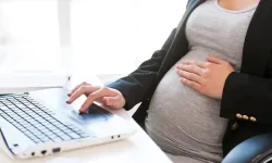 Doğum ve babalık izinleri yakında değişiyor